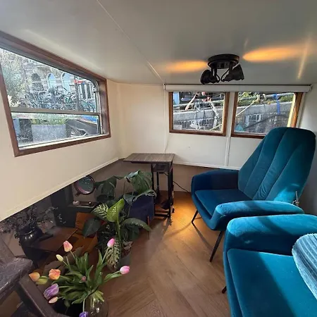 Houseboat Avontuur Frühstückspension 4*