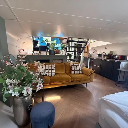 Houseboat Avontuur Amsterdam