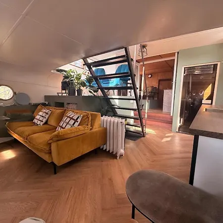 Bed & Breakfast Houseboat Avontuur Amsterdam