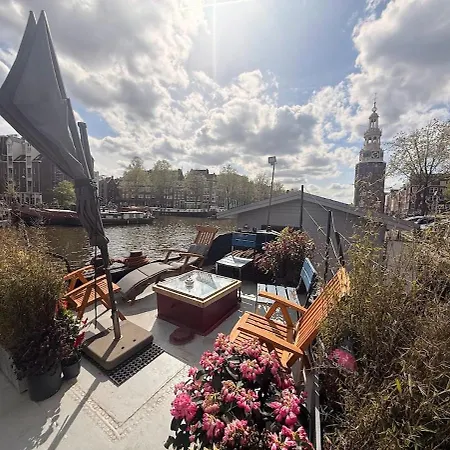 Bed & Breakfast Houseboat Avontuur 4*