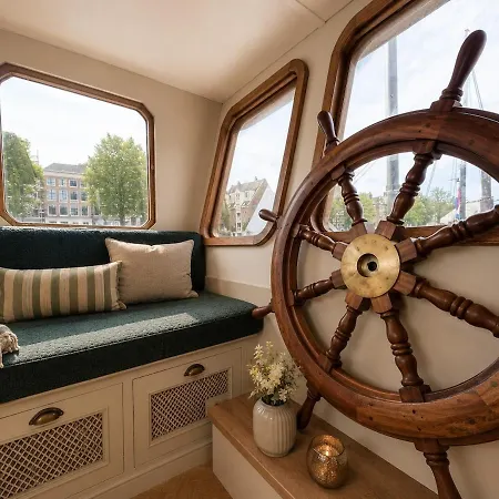 Houseboat Avontuur
