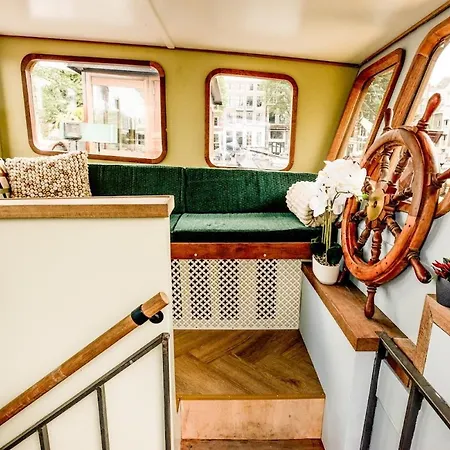 Houseboat Avontuur Bed & Breakfast 4*