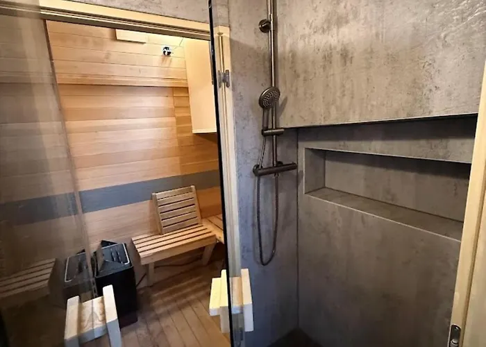 Frühstückspension Houseboat Avontuur 4*