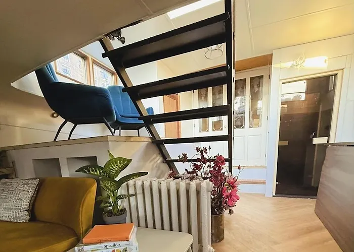 Panzió Houseboat Avontuur 4*