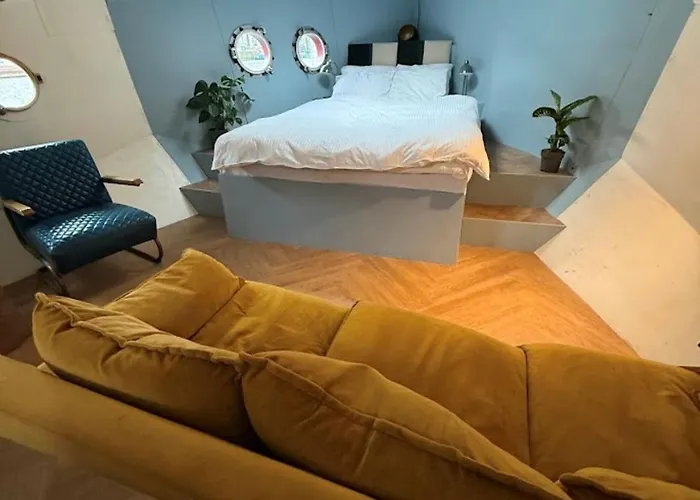 Panzió Houseboat Avontuur Amszterdam